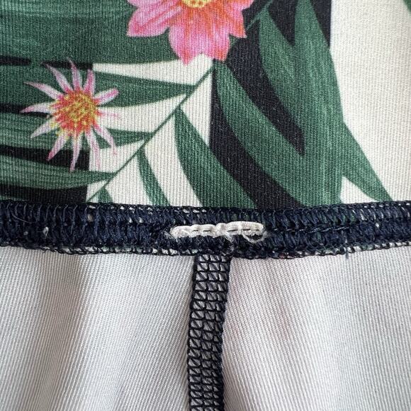 Lululemon Athletica 8 Wunder Under Crop Full-On Luxtreme Palm Play Floral Stripe - Picture 8 of 15
